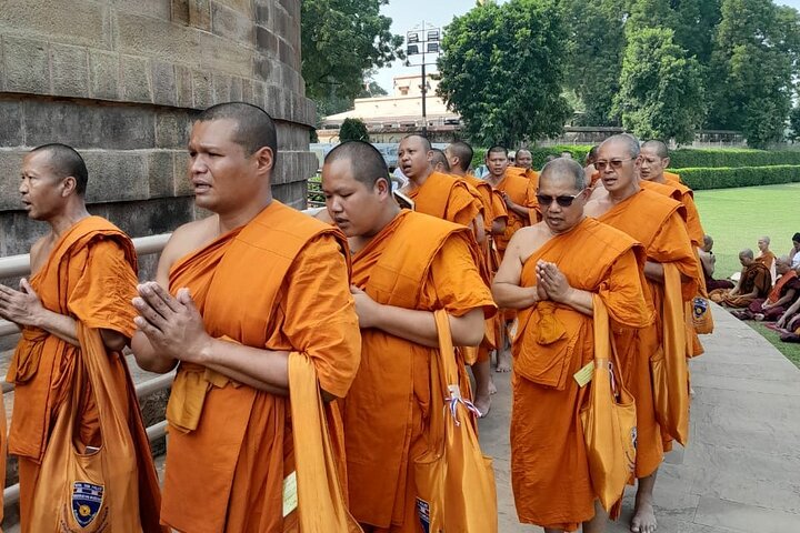 Dhamek Stupa Sarnath  -  Buddhist pilgrimage site near Varanasi